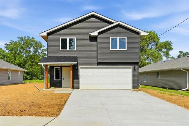 1624 S 11th St, Council Bluffs, IA 51501
