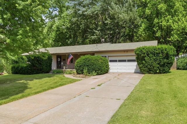 405 Powells St, Crescent, IA 51526