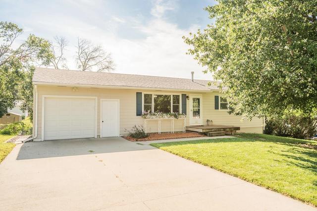 205 Harolds Dr, Glenwood, IA 51534