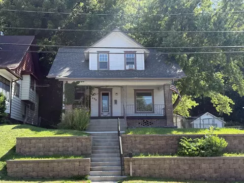 220 Lincoln Ave, Council Bluffs, IA 51503