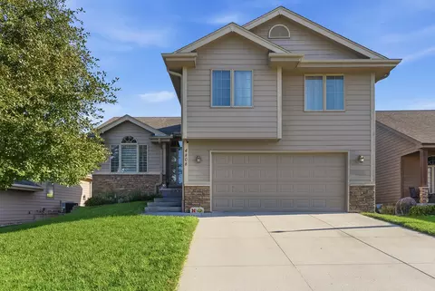4808 Oneida Cir, Council Bluffs, IA 51503