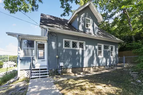 215 Franklin Ave, Council Bluffs, IA 51503