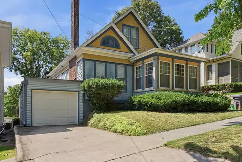 116 S 3rd St, Council Bluffs, IA 51503