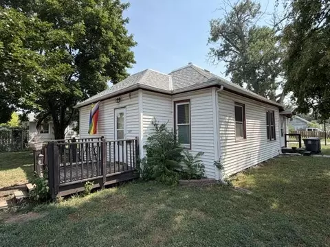 2429 S 8th St, Council Bluffs, IA 51501