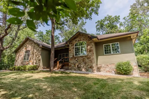 21820 Hawley Rd, Glenwood, IA 51534