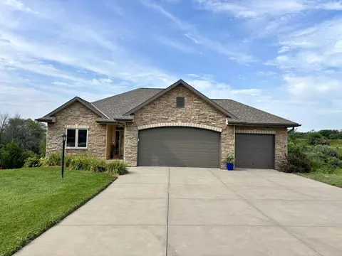 54853 Glover Rd, Glenwood, IA 51534