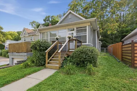 520 S 1st St, Council Bluffs, IA 51503
