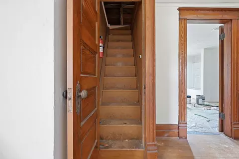 Entry Way - 522 Broadway St, Carson, IA 51525 photo 7 of 14