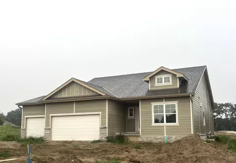 1811 Sycamore St, Council Bluffs, IA 51503