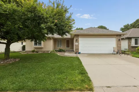 26 Norwood Dr, Council Bluffs, IA 51503