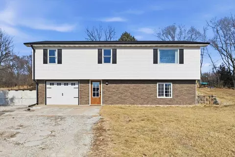 24214 Masters Rd, Glenwood, IA 51534