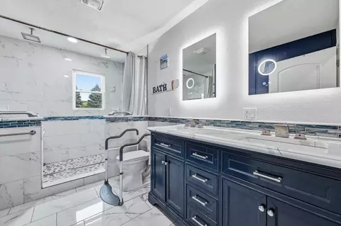 Bath - 2530 340th St, Vail, IA 51465 photo 2 of 4