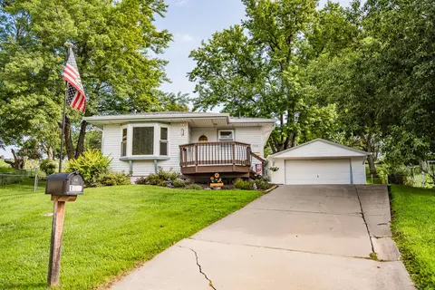 1033 N Walnut St, Glenwood, IA 51534