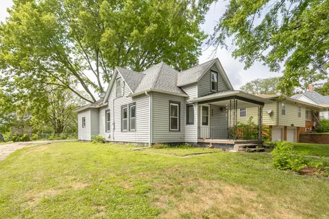 608 N Locust St, Glenwood, IA 51534