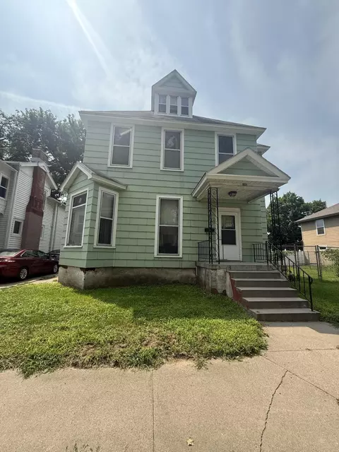 809 4th Ave, Council Bluffs, IA 51501