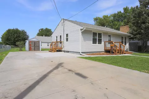 504 N 27th St, Council Bluffs, IA 51501
