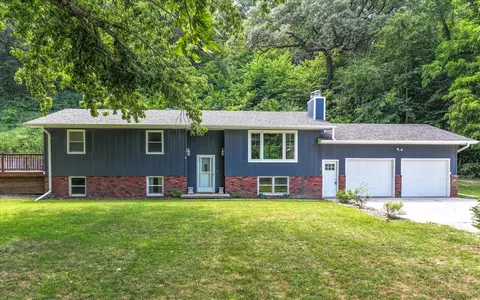 2008 Oak Dr, Missouri Valley, IA 51555