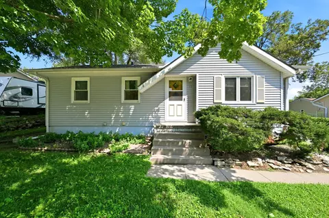 15 Arnold Ave, Council Bluffs, IA 51503
