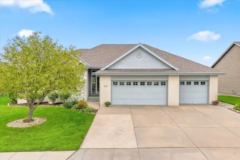 3110 Gold Rush Rd, Council Bluffs, IA 51501