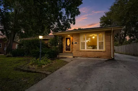 5719 SW 14th St, Des Moines, IA 50315