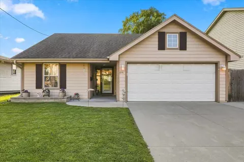 614 N 36th St, Council Bluffs, IA 51501