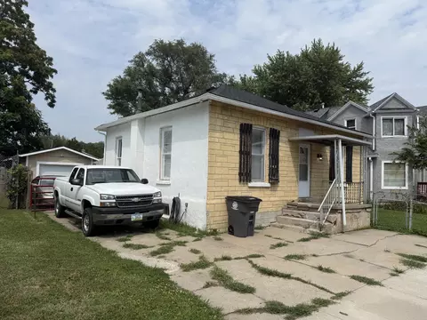 742 W Washington Ave, Council Bluffs, IA 51503