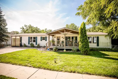 911 Coolidge St, Glenwood, IA 51534