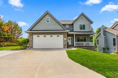 4921 Spring Cir, Council Bluffs, IA 51503