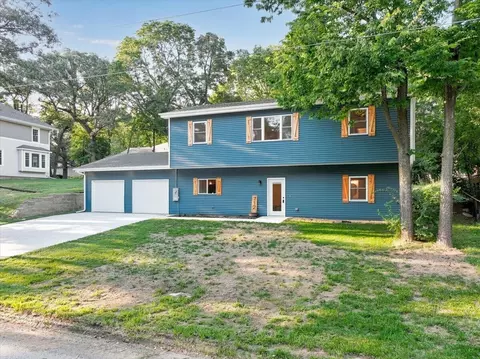 712 Lindberg Dr, Council Bluffs, IA 51503