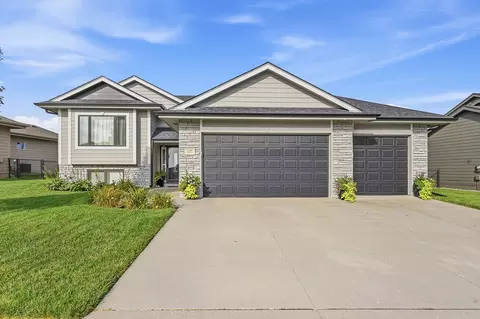 1394 Callahan Dr, Council Bluffs, IA 51503