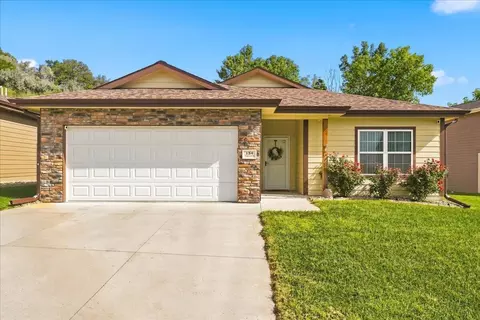 134 Paige Ln, Council Bluffs, IA 51503