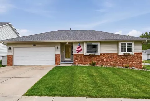 301 Valley St, Glenwood, IA 51534