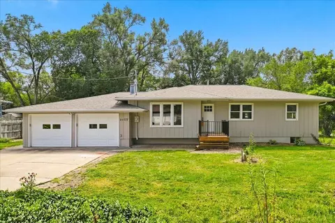 21777 Green Valley Ave, Council Bluffs, IA 51503