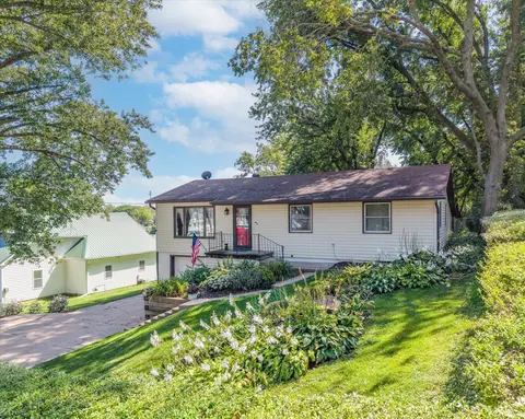 209 W 8th St, Logan, IA 51546