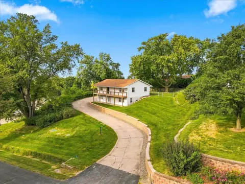 60 Caribou Cir, Council Bluffs, IA 51503