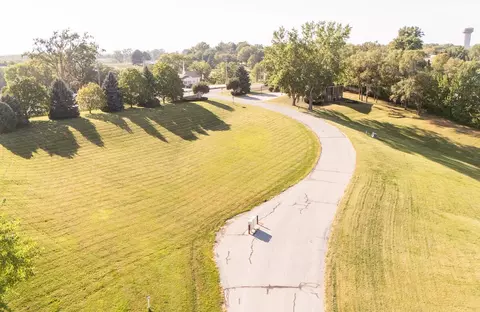 22475 Grande View Ave, Glenwood, IA 51534