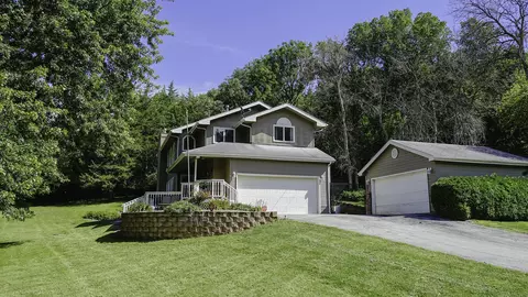 12075 Waldon Cir, Council Bluffs, IA 51503