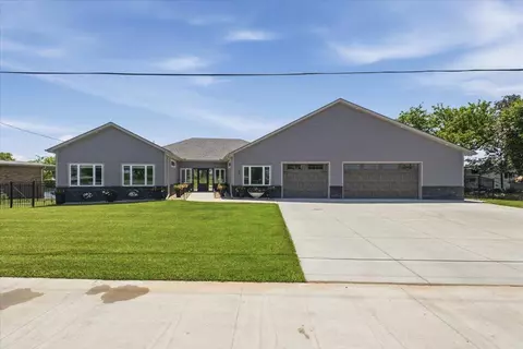 6 Westlake, Council Bluffs, IA 51501