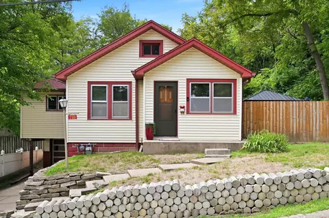 710 Cook Ave, Council Bluffs, IA 51503