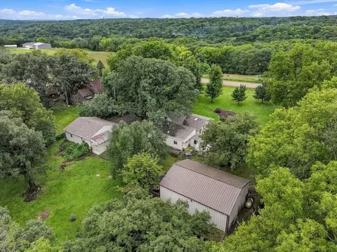 19715 Perry Rd, Council Bluffs, IA 51503