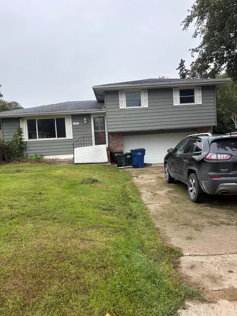 19808 Beverly Manor Ln, Council Bluffs, IA 51503
