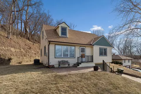 425 Mt Vernon St, Council Bluffs, IA 51503