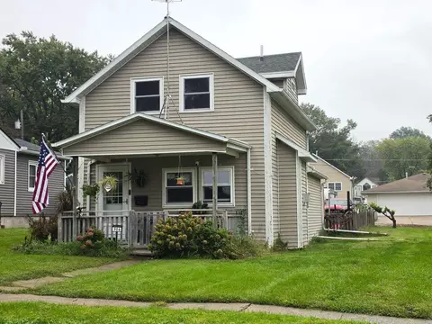 906 Linn St, Atlantic, IA 50022