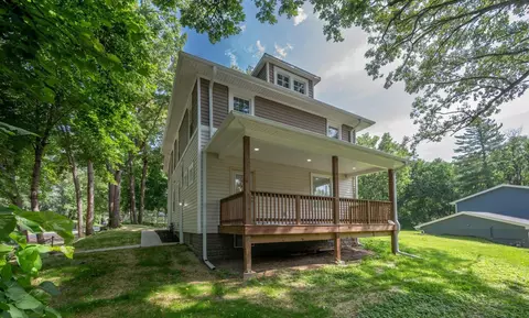 702 Lindberg Dr, Council Bluffs, IA 51503
