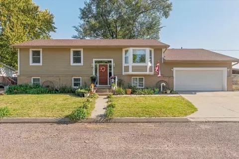 127 Aztec St, Council Bluffs, IA 51501