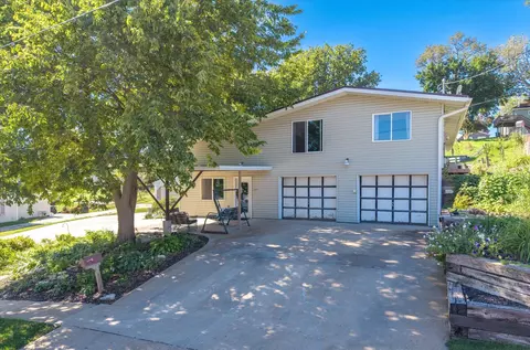 417 N 6th St, Missouri Valley, IA 51555