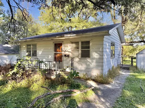 405 Bent St, Bedford, IA 50833