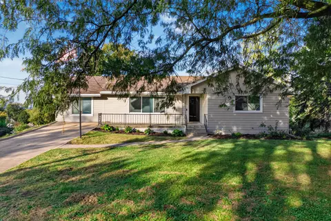 15250 Pinecrest Dr, Council Bluffs, IA 51503