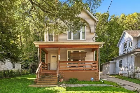 334 Lincoln Ave, Council Bluffs, IA 51503