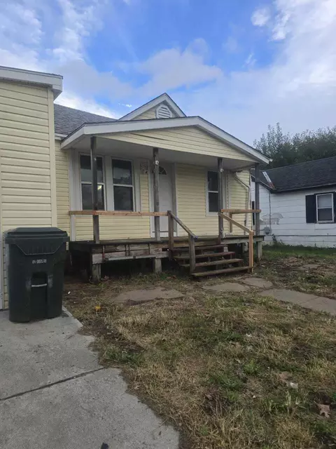 1905 S 8th St, Council Bluffs, IA 51501